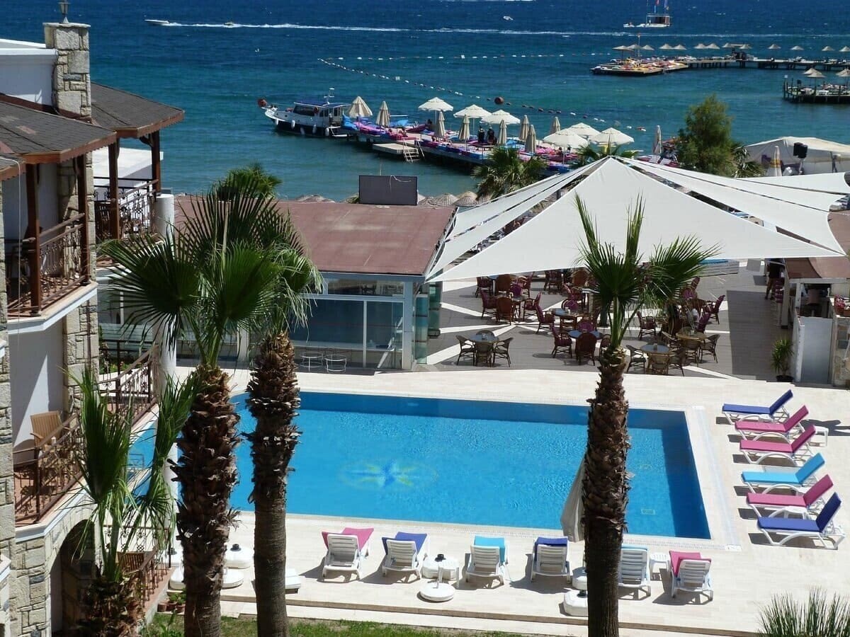 Територія Gumbet Beach Resort 3*